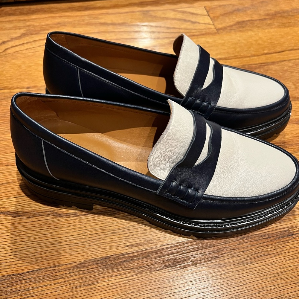Sezane ALBANE loafers in a size 9 brand new never worn because they too big.